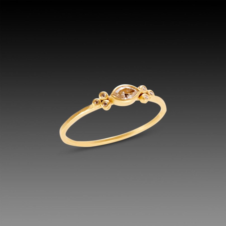 Rings Ananda Khalsa | Petite Marquise Flourish Band